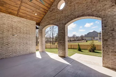 Exterior - 2023 N Silver Charm Ave, Springfield, MO 65802 photo 6 of 12