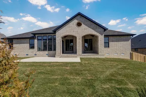 Exterior - 2023 N Silver Charm Ave, Springfield, MO 65802 photo 10 of 12