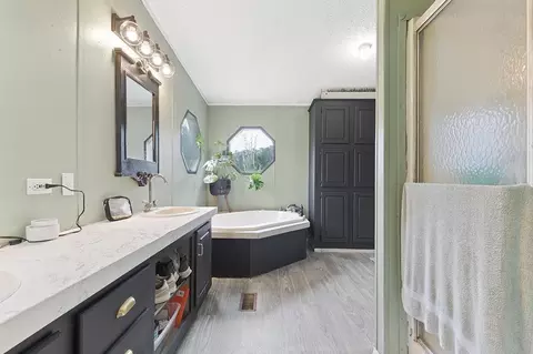 Bath - 3101 Farm Road 2165, Exeter, MO 65647 photo 2 of 3