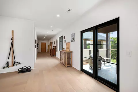 Entry Way - 10 Roll Top Cir, Cape Fair, MO 65624 photo 4 of 9
