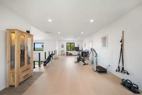 Entry Way - 10 Roll Top Cir, Cape Fair, MO 65624 photo 6 of 9