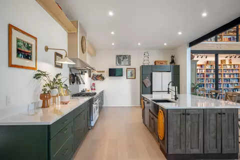 Kitchen - 10 Roll Top Cir, Cape Fair, MO 65624 photo 3 of 5