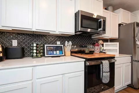 Kitchen - 797 Hoffman Hills Blvd, Willard, MO 65781 photo 1 of 3