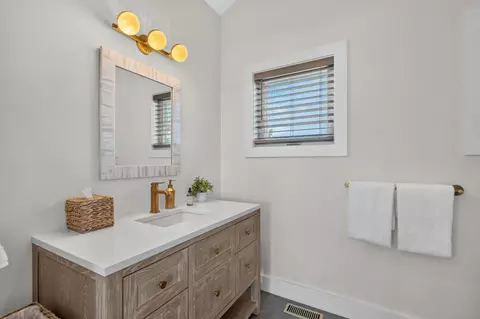 Bath - 55 Sunset View Cir, Branson, MO 65616 photo 1 of 8