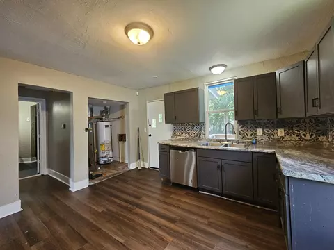 Kitchen - 753 N Brown Ave, Springfield, MO 65802 photo 3 of 3