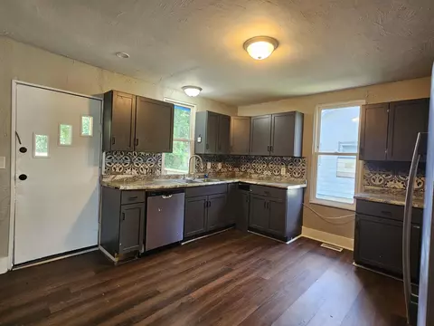 Kitchen - 753 N Brown Ave, Springfield, MO 65802 photo 1 of 3