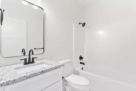Bath - 210 E Clayton Ln, Republic, MO 65738 photo 5 of 5