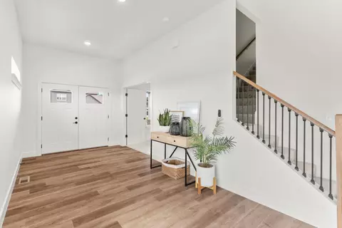 Entry Way - 118 E Clayton Ln, Republic, MO 65738 photo 1 of 10