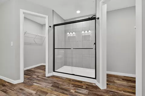 Entry Way - 421 Beavertail Rd, Ash Grove, MO 65604 photo 1 of 6