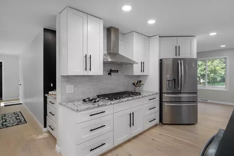 Kitchen - 5754 S Fair Oak Rd, Springfield, MO 65810 photo 5 of 8