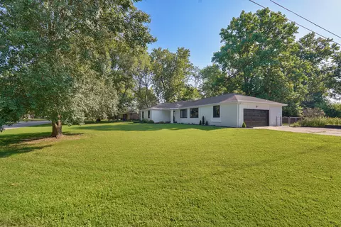Exterior - 5754 S Fair Oak Rd, Springfield, MO 65810 photo 2 of 13