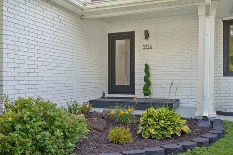 Exterior - 5754 S Fair Oak Rd, Springfield, MO 65810 photo 5 of 13