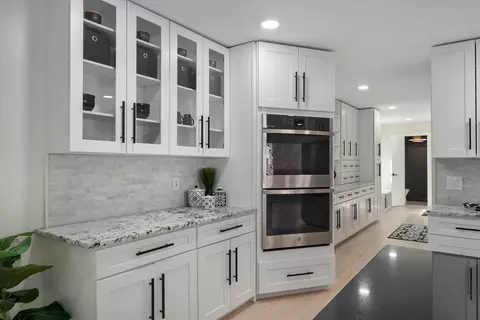 Kitchen - 5754 S Fair Oak Rd, Springfield, MO 65810 photo 2 of 8
