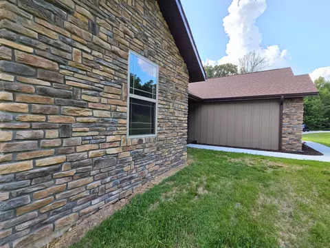 Exterior - 235 Kings Way Dr, Marshfield, MO 65706 photo 4 of 19