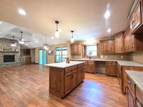 Kitchen - 235 Kings Way Dr, Marshfield, MO 65706 photo 1 of 8