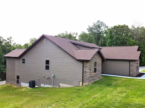 Exterior - 235 Kings Way Dr, Marshfield, MO 65706 photo 3 of 19