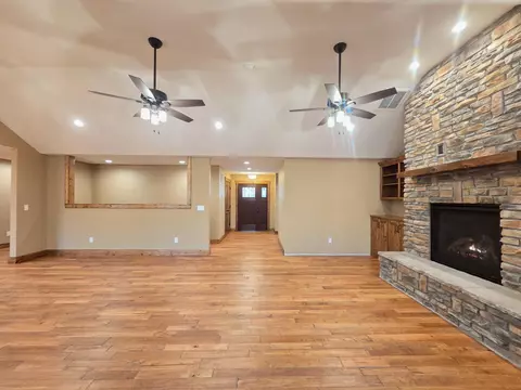 Living - 235 Kings Way Dr, Marshfield, MO 65706 photo 1 of 8