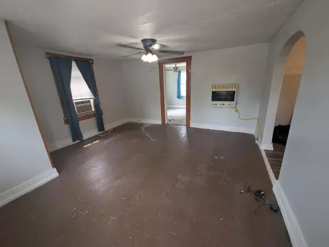 Living - 18 W Delta St, Aurora, MO 65605 photo 1 of 1