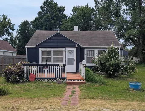 Other - 18 W Delta St, Aurora, MO 65605 photo 1 of 4