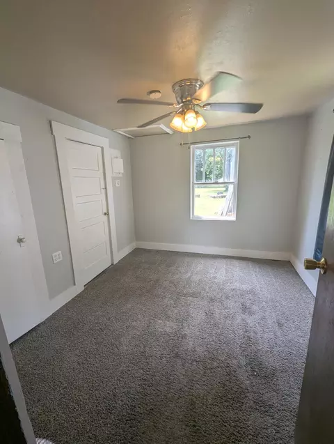 Bedroom - 18 W Delta St, Aurora, MO 65605 photo 1 of 2