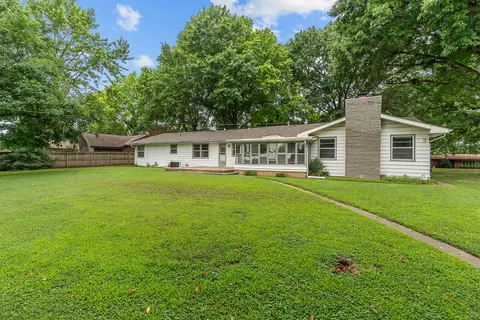 Exterior - 2266 S Meadowview Ave, Springfield, MO 65804 photo 15 of 15