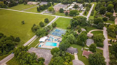 View/Area - 2266 S Meadowview Ave, Springfield, MO 65804 photo 7 of 8