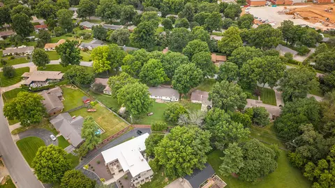 View/Area - 2266 S Meadowview Ave, Springfield, MO 65804 photo 5 of 8