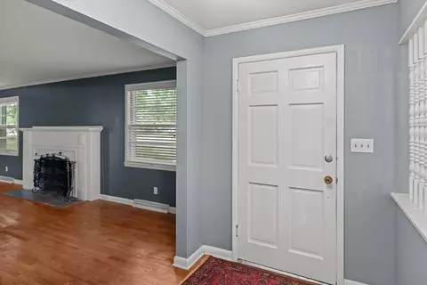 Entry Way - 2266 S Meadowview Ave, Springfield, MO 65804 photo 1 of 1