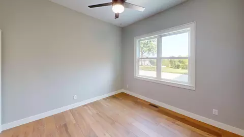 Bedroom - 138 Brady Ln, Republic, MO 65738 photo 3 of 9