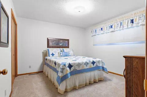 Bedroom - 17345 Birch Rd, Flemington, MO 65650 photo 4 of 6