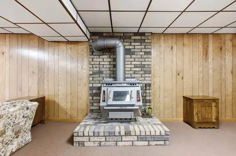 Living - 17345 Birch Rd, Flemington, MO 65650 photo 3 of 3