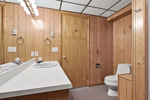 Bath - 17345 Birch Rd, Flemington, MO 65650 photo 4 of 4