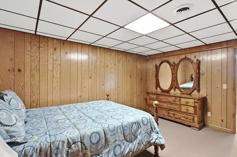 Bedroom - 17345 Birch Rd, Flemington, MO 65650 photo 6 of 6