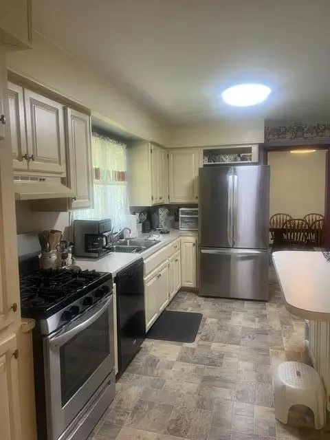 607 E Summit St, Republic, MO 65738 photo 7