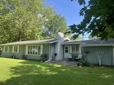 607 E Summit St, Republic, MO 65738 photo 3