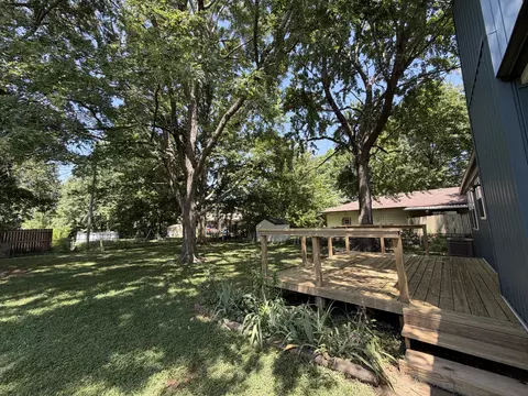 Exterior - 2633 S Weaver Ave, Springfield, MO 65807 photo 11 of 14
