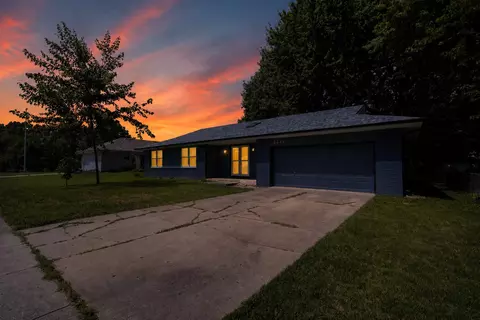 Other - 2633 S Weaver Ave, Springfield, MO 65807 photo 2 of 11