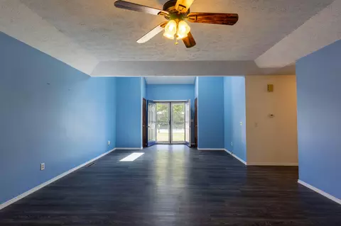 Living - 2633 S Weaver Ave, Springfield, MO 65807 photo 1 of 5