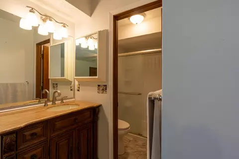 Bath - 2633 S Weaver Ave, Springfield, MO 65807 photo 4 of 4