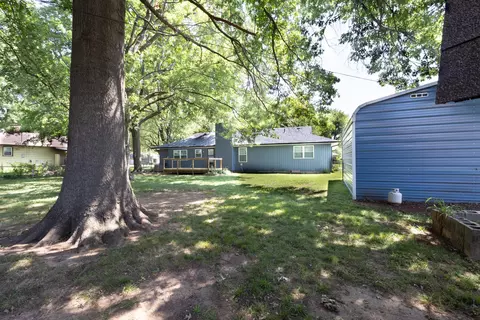 Exterior - 2633 S Weaver Ave, Springfield, MO 65807 photo 13 of 14