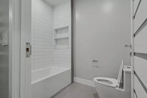 Bath - 391 Sunset Dr, Saddlebrooke, MO 65630 photo 6 of 8