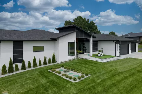 Exterior - 391 Sunset Dr, Saddlebrooke, MO 65630 photo 4 of 6