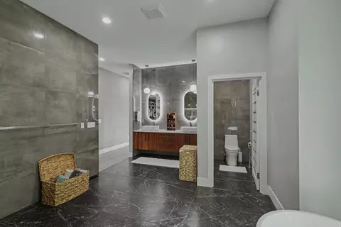 Bath - 391 Sunset Dr, Saddlebrooke, MO 65630 photo 2 of 8