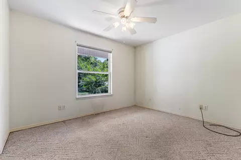 Bedroom - 1663 Mule Barn Dr, Cape Fair, MO 65624 photo 3 of 6