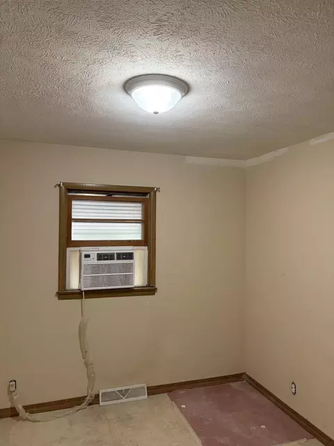 Bedroom - 4003 W Hialeah St, Springfield, MO 65803 photo 1 of 4