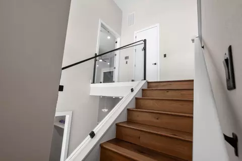 Entry Way - 254 S Mumford Ct, Springfield, MO 65802 photo 2 of 5