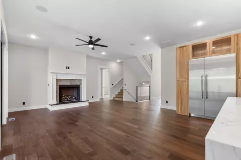 Living - 254 S Mumford Ct, Springfield, MO 65802 photo 2 of 13