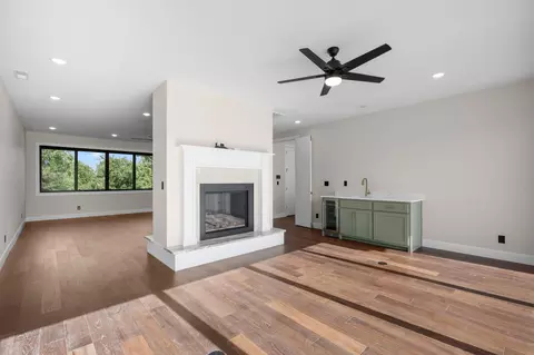 Living - 254 S Mumford Ct, Springfield, MO 65802 photo 8 of 13
