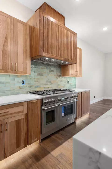 Kitchen - 254 S Mumford Ct, Springfield, MO 65802 photo 7 of 8