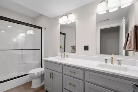 Bath - 254 S Mumford Ct, Springfield, MO 65802 photo 10 of 10